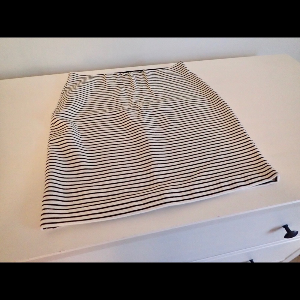 Loft Black & White Striped Skirt Size - XXS